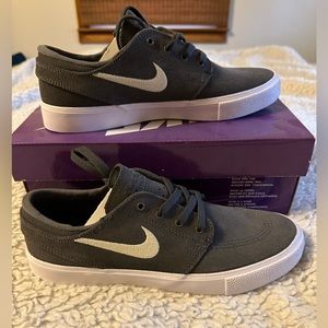 Nike SB Zoom Janoski RM